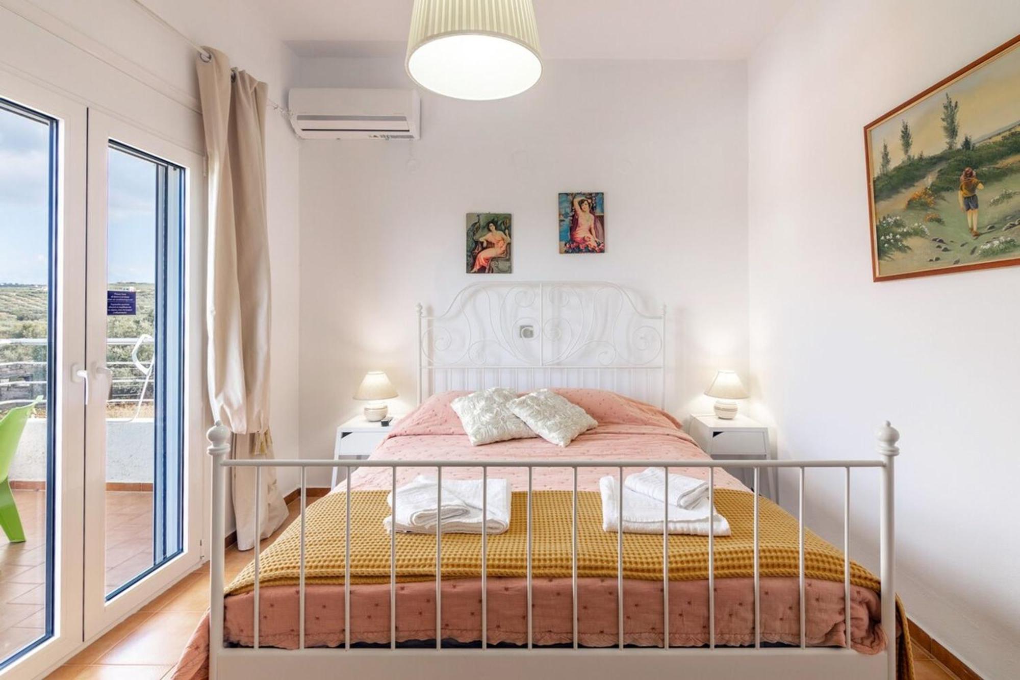 Amazing Villa Chrysanthi With Private Pool In Heraklion Epano Vathia Exterior foto