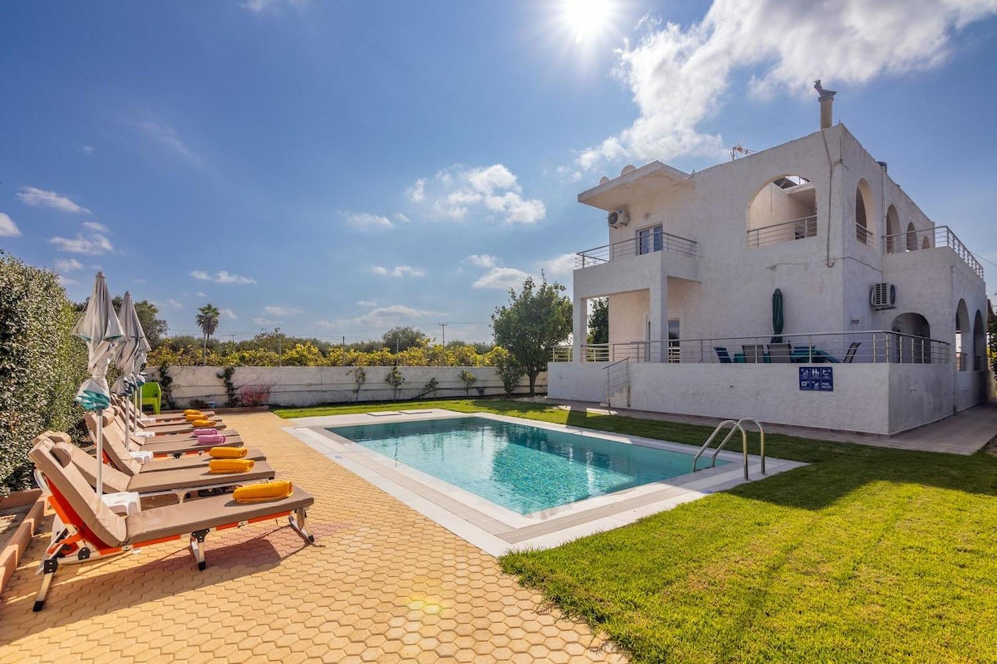Amazing Villa Chrysanthi With Private Pool In Heraklion Epano Vathia Exterior foto